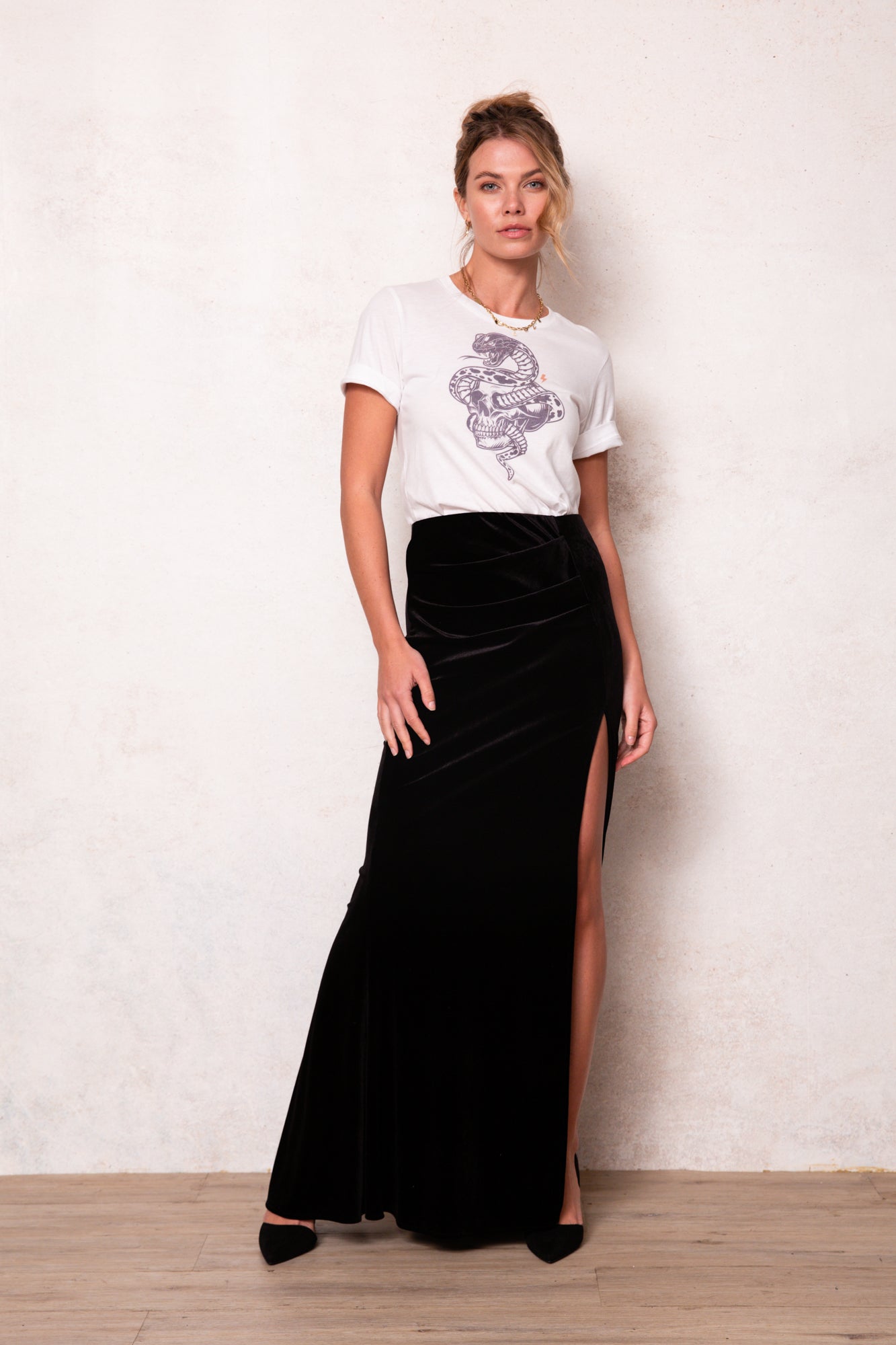 Long black velvet skirt hotsell and top